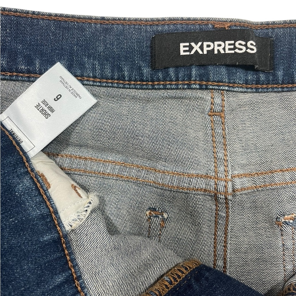 Express Rhinestone Embellished Distressed High Rise Denim Shorts NWT Size 6 - Picture 7 of 12
